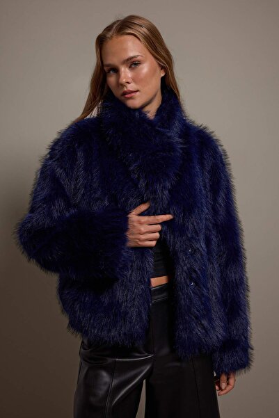 Trendyol Kollektion Marineblauer Oversize-Pelzmantel TWOAW25MO00035