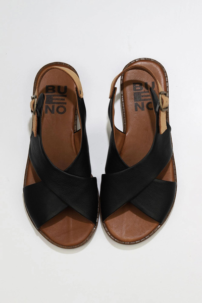 Bueno Shoes Sandale plate de damă din piele neagră bej 01wu8213