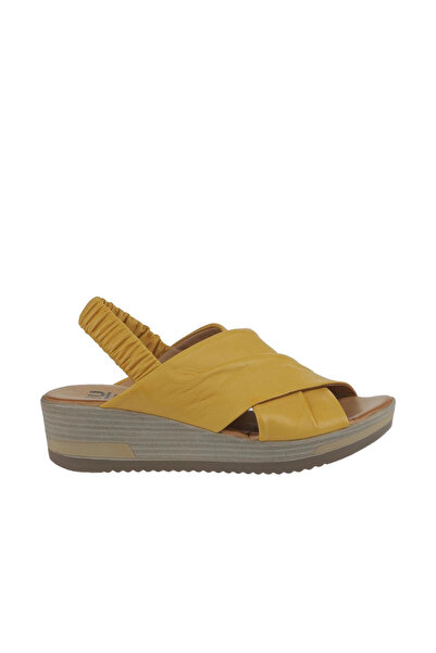 Bueno Shoes Sandale cu toc cu pană pentru femei din piele galbenă 01wu5700