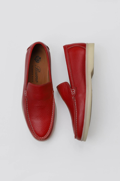 Bueno Shoes حذاء لوفر نسائي من الجلد باللون الأحمر 05ws102