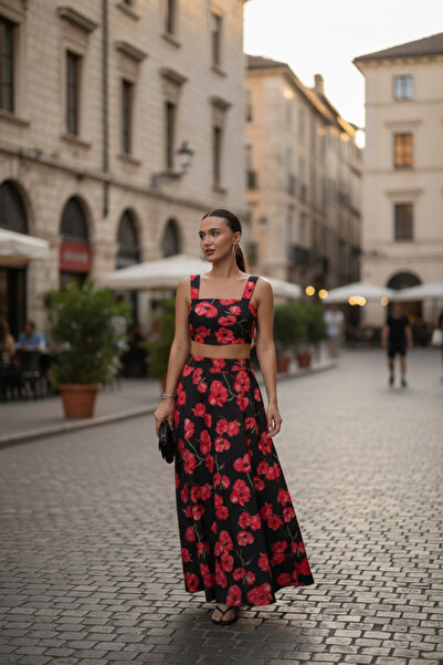 Laquila Jewellery Kırmızı Çiçekli Crop Bluz Etek İkili Takım Marka Model