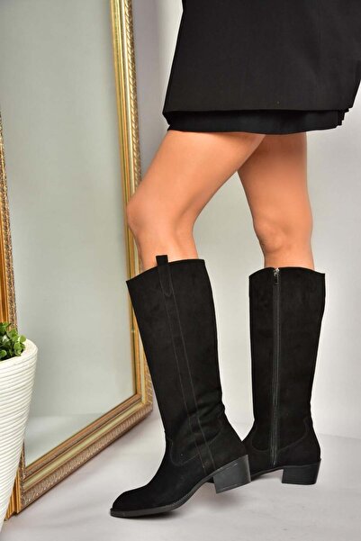 Fox Shoes T 480142802 Czarne zamszowe buty damskie na niskim obcasie