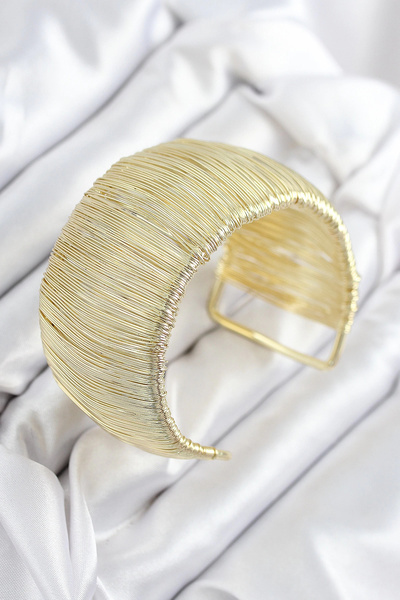 Skygo Brass Wire Wrapped Model Gold Color Women's Bracelet