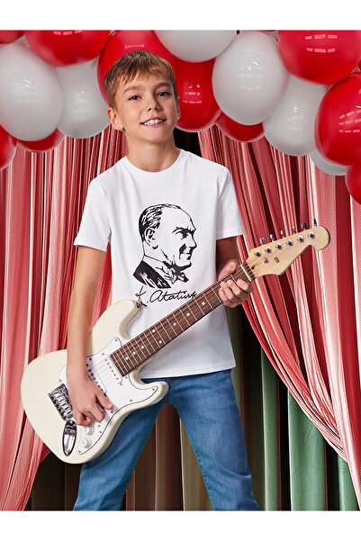LC Waikiki Original Oval Collar Ataturk Printed Boys' T-Shirt