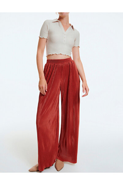 Evendi Tricou, Crem