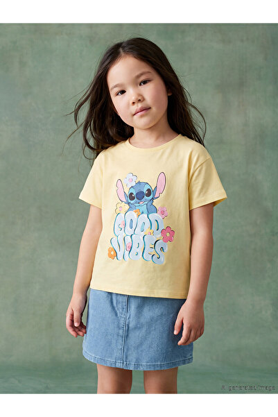 LC Waikiki Trendlucky Girl's T-Shirt with Lilo and Stitch Print with a Differ...