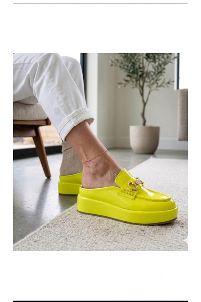 Oneka Shoes Kadın Günlük Sabo terlik taş toka fosfor sarı rugan deri kaplama