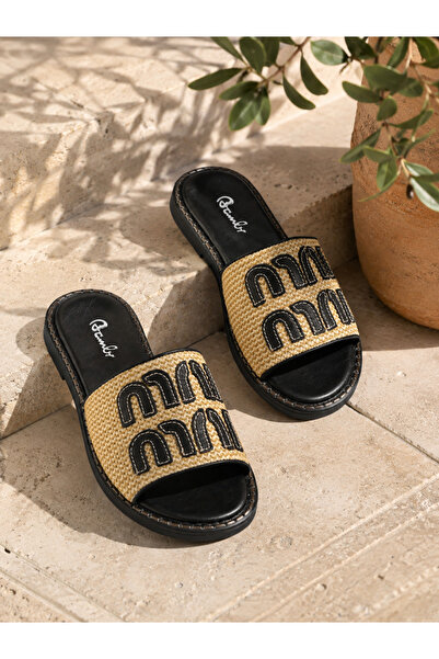 Bambi Bej Siyah Leather Kadın Terlik K04073102128