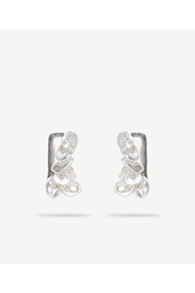 Yargıcı Minimal Earrings with Flower Detail