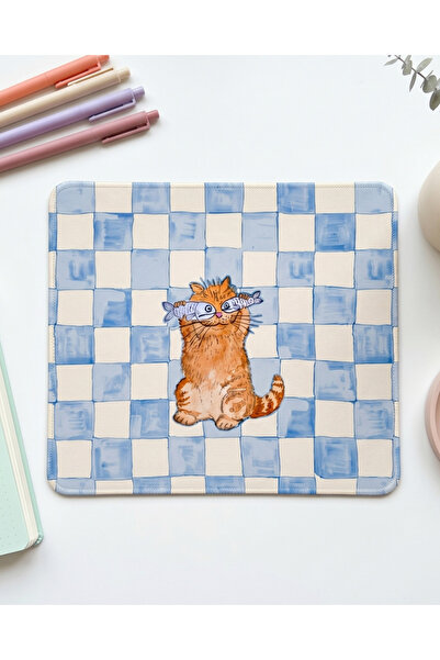 matizya Komik Kedi ve Balık Şirin Tasarım Mousepad – Mavi Kareli Estetik Dese...