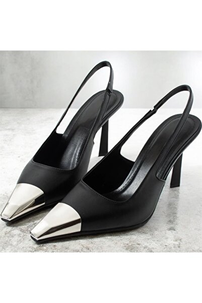 runa shoes Κλασικά παπούτσια με τακούνι και μεταλλική λεπτομέρεια στη μύτη