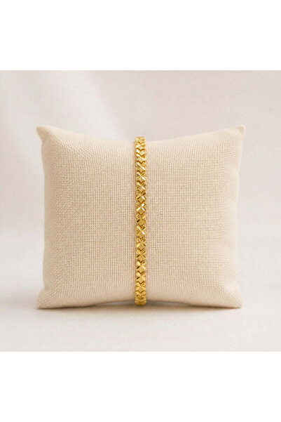 BIJUTERI Blk-3020 Clover Shaped Gold Textured Bracelet