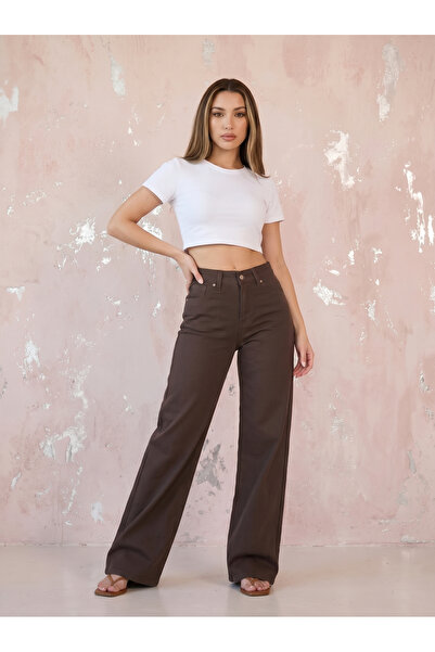 comfort jeans بنطلون جينز نسائي بني اللون من الليكرا عالي الخصر واسع الساق وف...