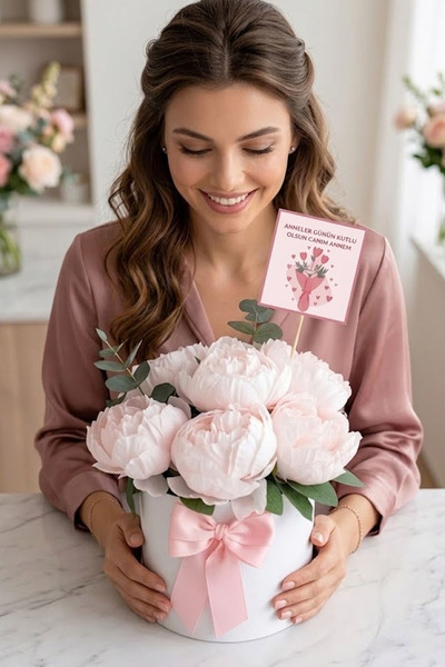 Sole Cadou de Ziua Mamei Buchet de flori artificiale de bujor cu frunze de eucalipt, aranjament cu notă pe card, cadou pentru mamă