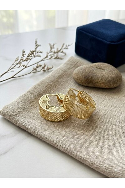 Mengüer Gold Renk Lazer Kesim Desenli Paslanmaz Çelik Kalın Halka Kadın Küpe (40 mm)