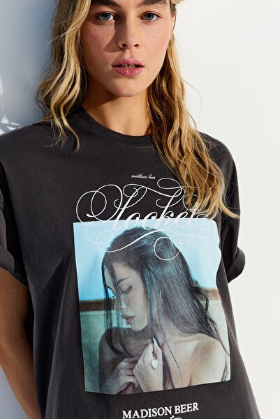 Bershka Oversize Madison Beer tişört