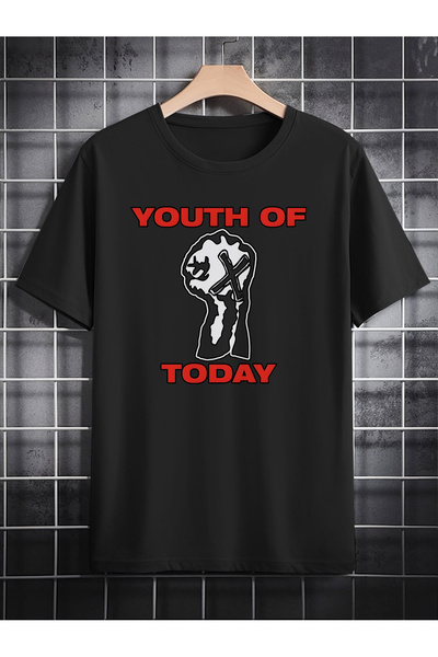 Chic Bloom تي شيرت رجالي أسود بتصميم "Contemporary Youth"