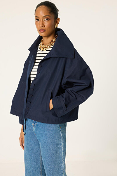 Touché Privé Wide Collar Buttoned Bomber Jacket
