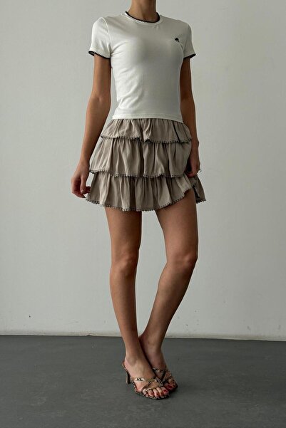Quzu Embroidery Detailed Cropped T-Shirt Ecru