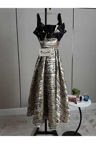 Habiba Jacquard Dress in Gold Mid-Yehbul Fabric