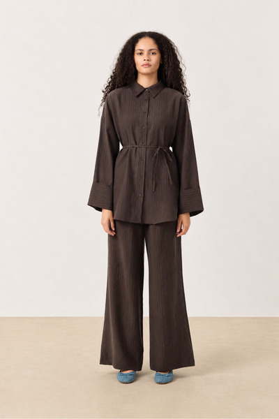 QANU Nua Striped Suit Brown