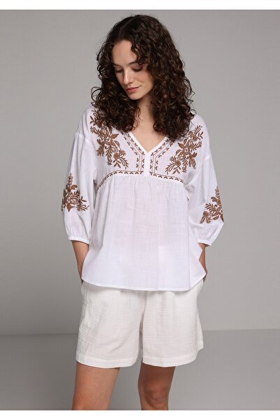 Colin's Fashion Fit Women's White Shirt