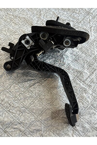 FOMOCO Pedala ambreiaj Ford Fiesta mk7 dupa 2011 cod ay117b633ac