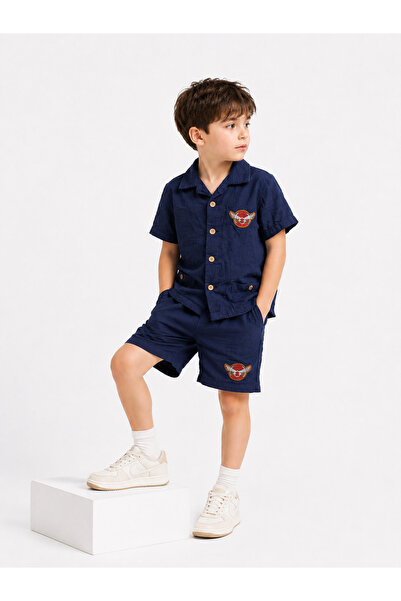 LITTLE&CO Letnji set za dečake od muslinske tkanine: košulja i kapri pantalon...