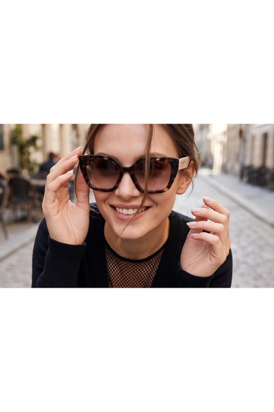 Prada Kadın Güneş Gözlüğü Uv400 52-18-140 NT26700324