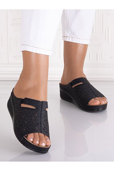 Botinelli Women's Black Faux Leather Slippers Artemiis, 37