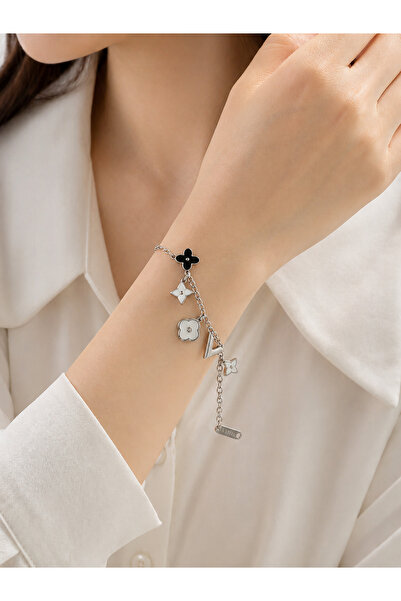 VELVIA Silver Bracelet with Elegant Charms