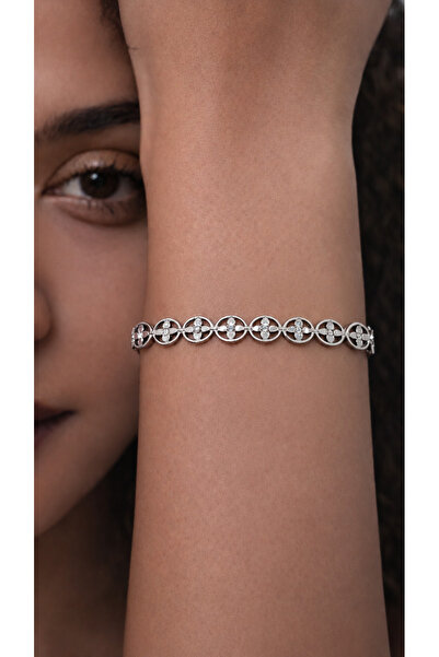 VELVIA Elegant Bracelet with Repeated Circular Links and Sparkling Details