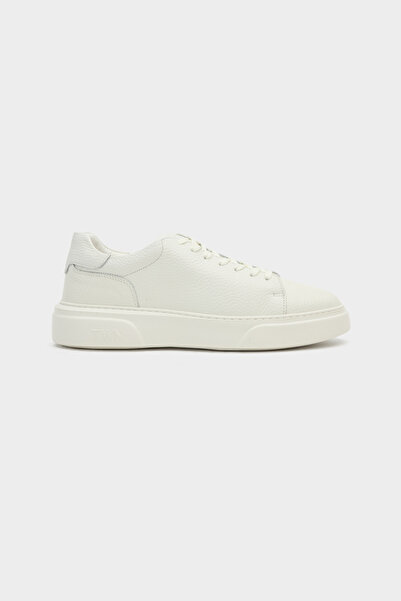 Twn White Shoes