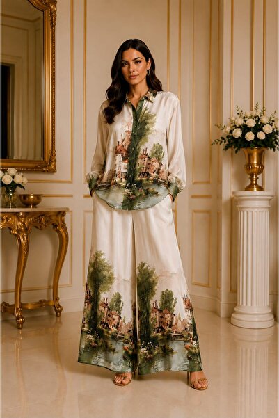 Belle Women's suit made of 100% viscose