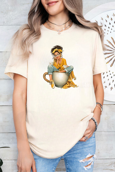 Sarah's Boutique Women's T-shirt – 100% cotton – Cup Sitting