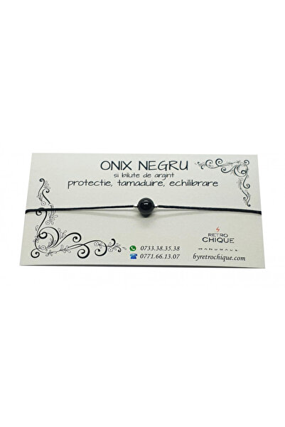 byRetroChique Bratara o piatra de onix negru si bilute de argint