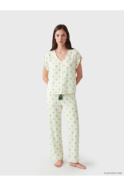 LC Waikiki Esvab • Modern & Distinctive V Planting Embroidered Women's Pajama...