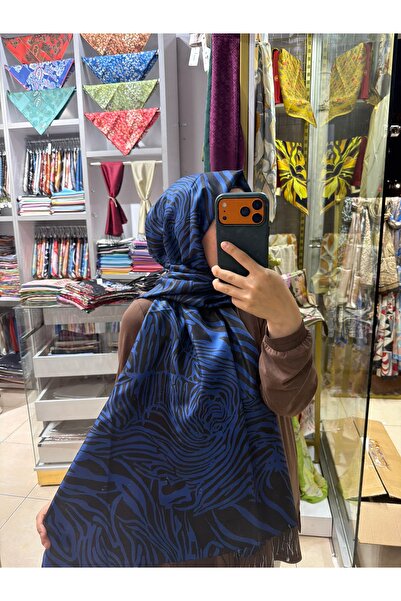 ipekevi Patterned Silk Shawl