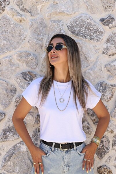 bytugcekaya تيشيرت مودال أبيض بياقة بيضاوية