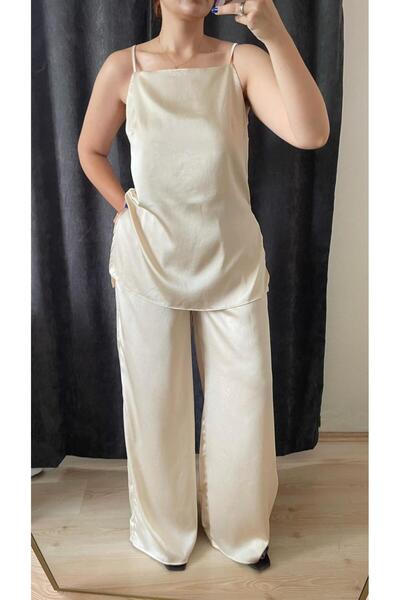 Tumtum Wear Satin Adjustable Strap Slit Detailed Blouse and Pants Set