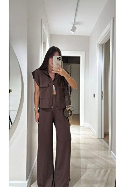 Bliss Women's Zippered Tracksuit Set with Pockets - Top and Bottom Two-Piece Set