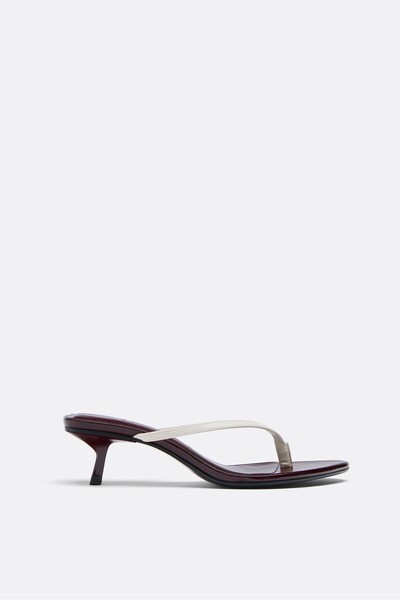 Stradivarius Kısa sivri topuklu sandalet