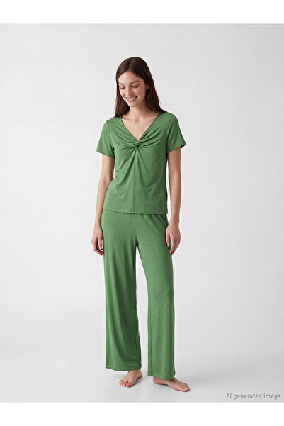 LC Waikiki Timeless Clothing & Timeless Choices V Placketed Gathered Women's ...