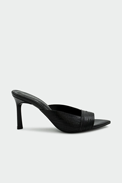 LAMİNTA Clancy Asymmetrical Cut Women's Black Heeled Slippers