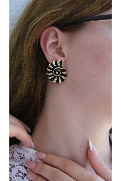 Jerie Mineli Gold Snail Earrings