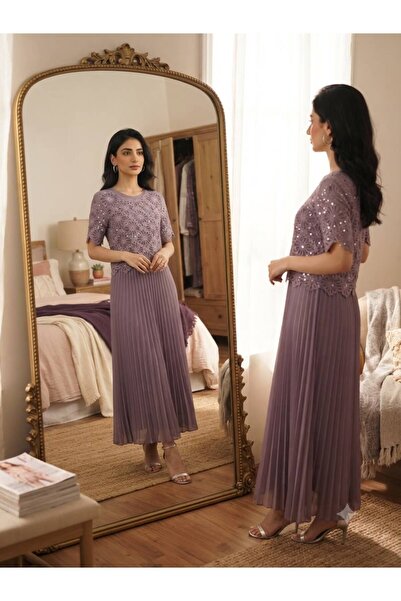 Pyramid masterpieces Embroidered evening dress