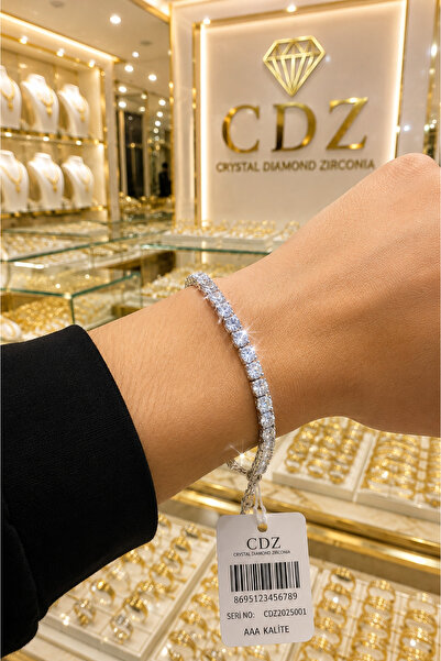 Crystal Diamond Zirconia Işıklı kutuda, üst düzey kalitede kararmayan 8 karat...