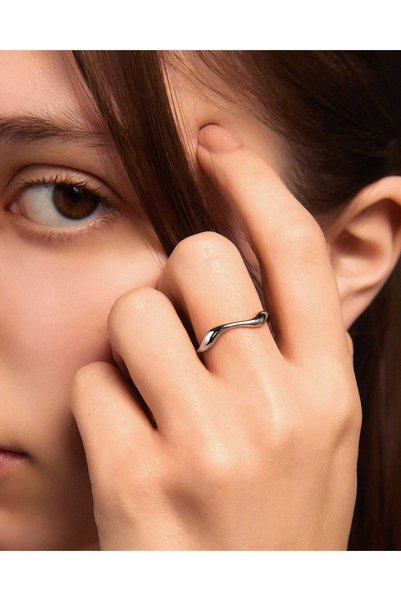 OYRE Silver Color Wavy Band Ring - Tarnish-Free Stainless Steel, Water-Resistant