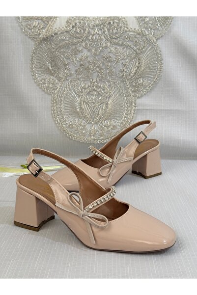 shoeslove Kadın Rugan Zarif Taş Şeritli Arkası Açık Topuklu Ayakkabı