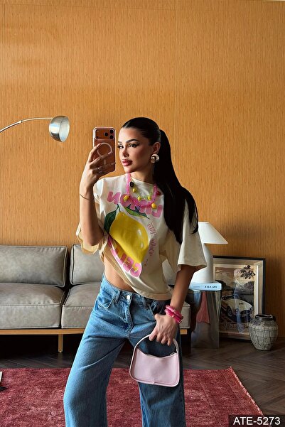 BGKGİYİM Kadın Oversize Limon Baskılı Grafik Tişört Ekru